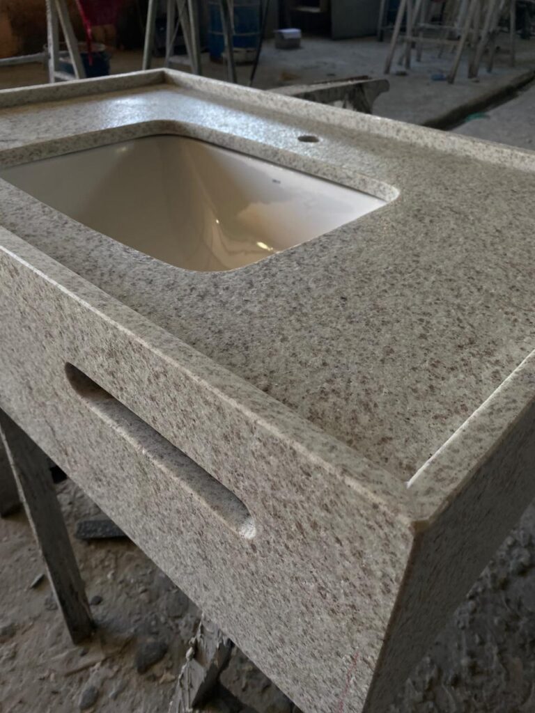 Pia para banheiro no Granito Branco Prime
